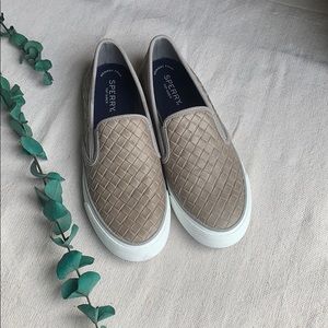 sperry seaside emboss weave